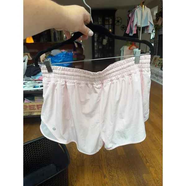 Lululemon Hotty Hot Shorts feature a lightweight, four-way stretch pink 14 - Image 2