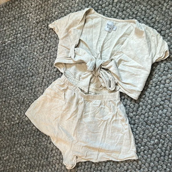 Princess Polly Linen Blend Cream Textured Tie Front Romper Size 4 - Image 4