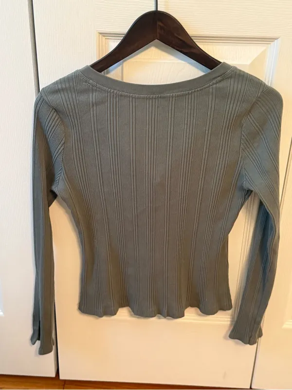 Anthropologie Maeve Green Ribbed Notch Neck Long Sleeve Henley - Image 3