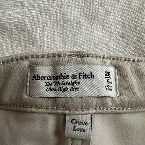 Abercrombie & Fitch 90s Straight Ultra High Rise Jeans Cream Faux Leather Y2K - Image 5