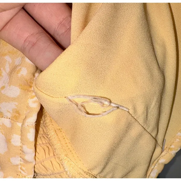 Abercrombie & Fitch Yellow White Floral Ruched Smocked Crop Top Tank Top Size XS - Image 5