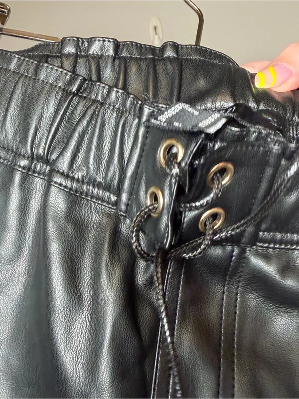 Forever 21 faux leather lace up shorts medium - Image 3