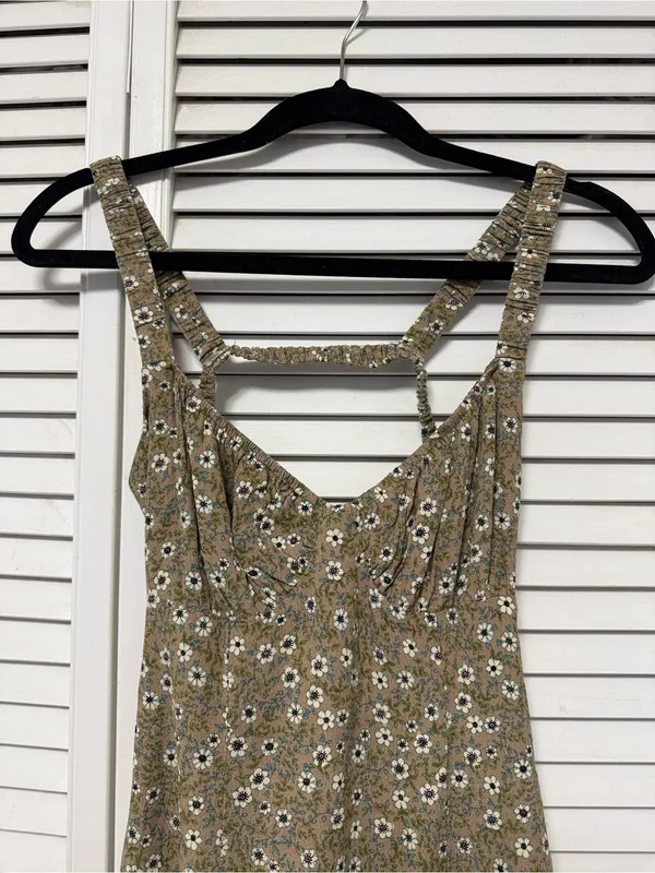 Floral Slip Mini Dress in Olive Sz small - Image 4