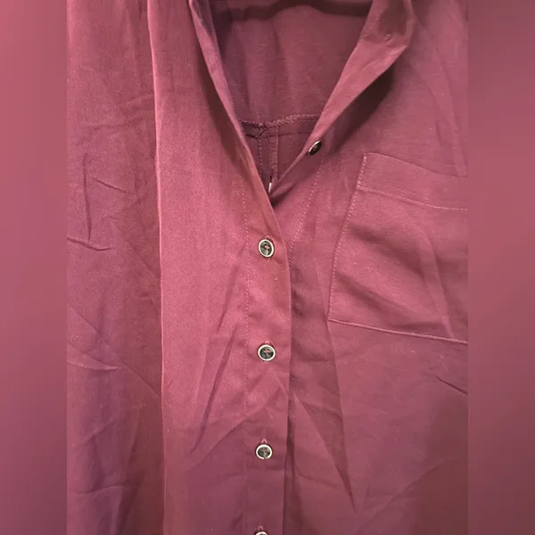 NWOT LIRA Maroon Button up Blouse Red - Image 3