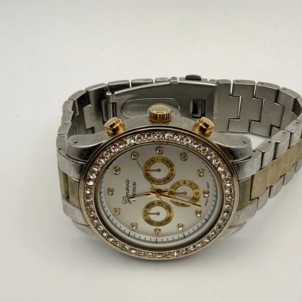 Elegant Geneva Platinum Two-tone Women's Crystal Quartz Watch, Working - Image 3