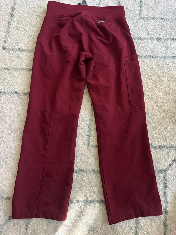 Figs Women’s Burgundy Scrub Set XXS/P Kade Cargo And Casma Top PO1699 - Image 4