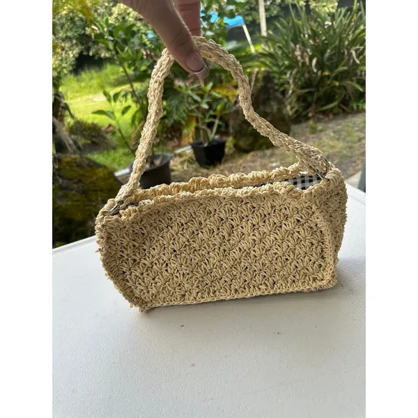 NWOT Urban Outfitters 100% Paper Penny Crochet Bohemian Baguette Bag - Image 2