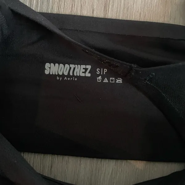 NWT AERIE Smoothez Mesh Triangle Black Bralette size Small - Image 6