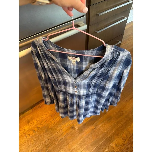 Wrangler blue plaid top features a flowy top women's XL - Image 2