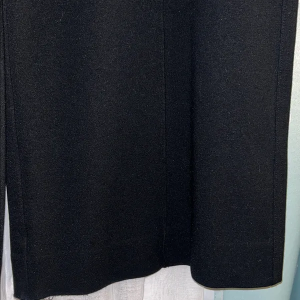 On 34th Size M Black Wide - Image 3