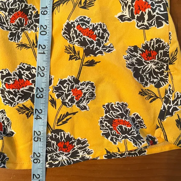 Banana Republic‎ Women’s Yellow Floral Long Sleeve Collared Shirt Size XS - Image 7