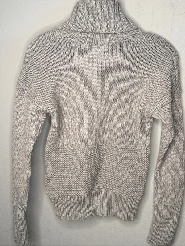 Gap Wool Blend Turtleneck Sweater - Image 4