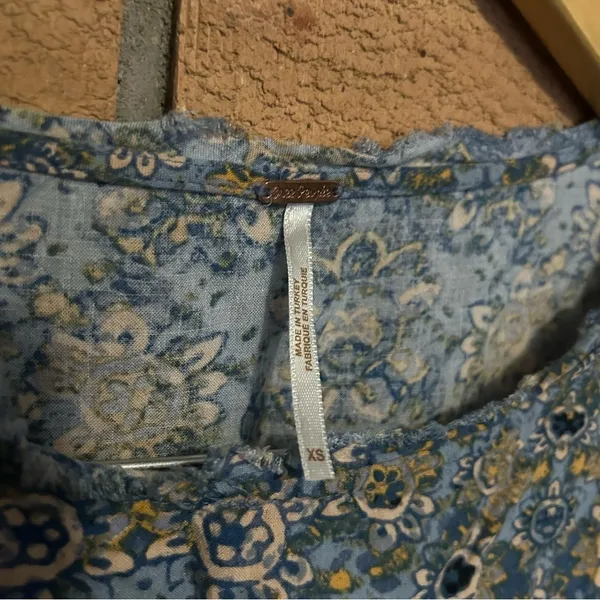 Free People Cropped Boxy Sleeveless Top Floral Boho Patterned Blue Size XS - Image 2