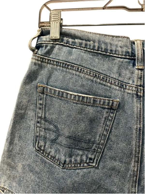 American Eagle Size 4 Light Wash Blue Denim Mom Jean Shorts Casual Cotton Womens - Image 7
