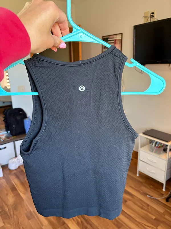 Lululemon Tank Top Black - Image 2