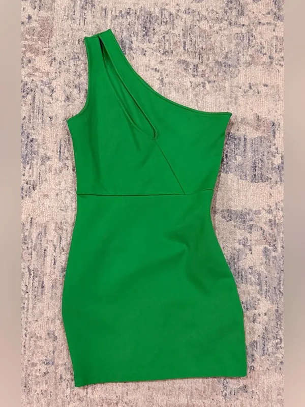 superdown One-Shoulder Emerald Green Bodycon Dress final price - Image 2