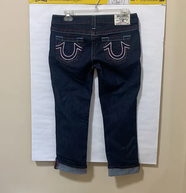 WLHJ58FE2 Americana Chain Dark Rinse Rolled Capri Jeans $209 EUC 28 - Image 4