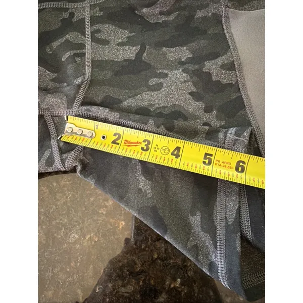 Fabletics Powerhold Biker Shorts Sz S Gray Camo Pockets Gym Workout Shorts - Image 6