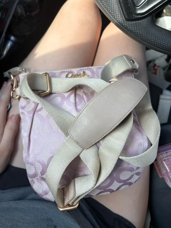 Coach Purse Crossbody Pink - Image 2