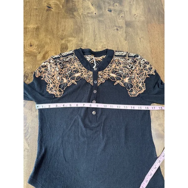 EUC Womens Free People Easy Breezy Henley top black embroidered size‎ S - Image 6