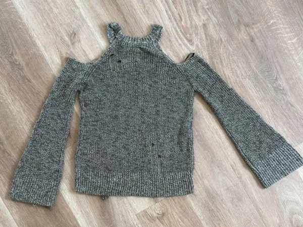Hollister Green Long Sleeve Open Shoulder Sweater Size XS NWT - Image 10