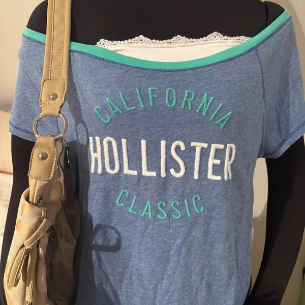 Women’s Y2K 2000s Hollister Blue Graphic Baby tee size M - Image 2