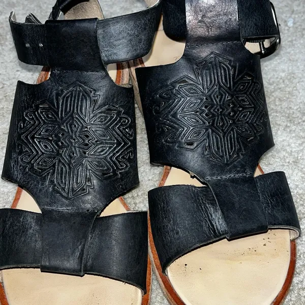 UGG Koolaburra Santae barbare WOMENS sandals 7.5, dark navy - Image 6