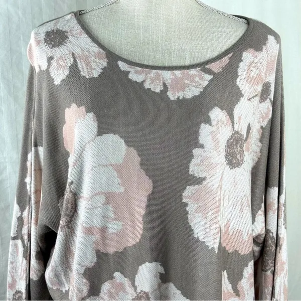 Ruby Rd Women's XL Sweater Floral Knit Pullover Tan Pink Crew Neck EUC - Image 4