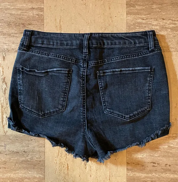 Shorts Black Size 8 - Image 2