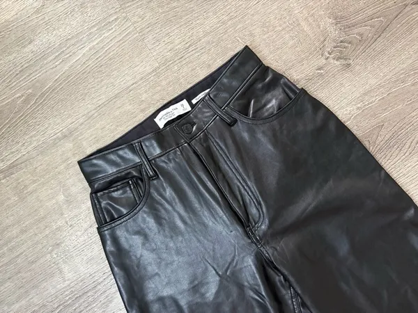 •Abercrombie & Fitch• Ultra High 90s Straight Vegan Leather Pants - Image 3