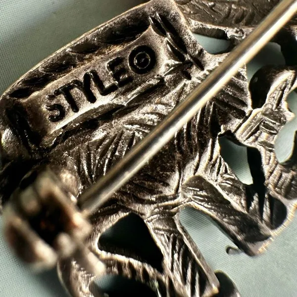 Style Vintage “I ❤️ Nursing” Brooch with Charms - Image 3