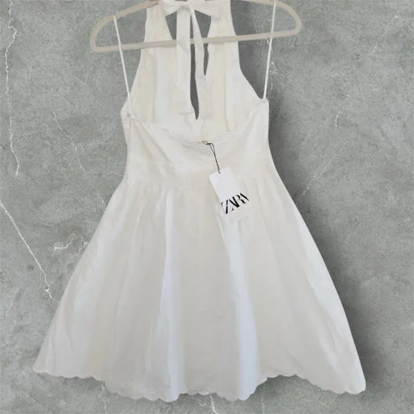 Zara NWT Cotton Eyelet Embroidered V-Neck Mini Halter Dress Lined Size M - Image 5