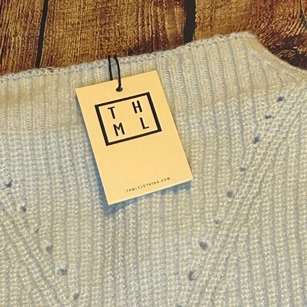 Women’s NWT THML Sweater S/S Shirt Size M - Image 5