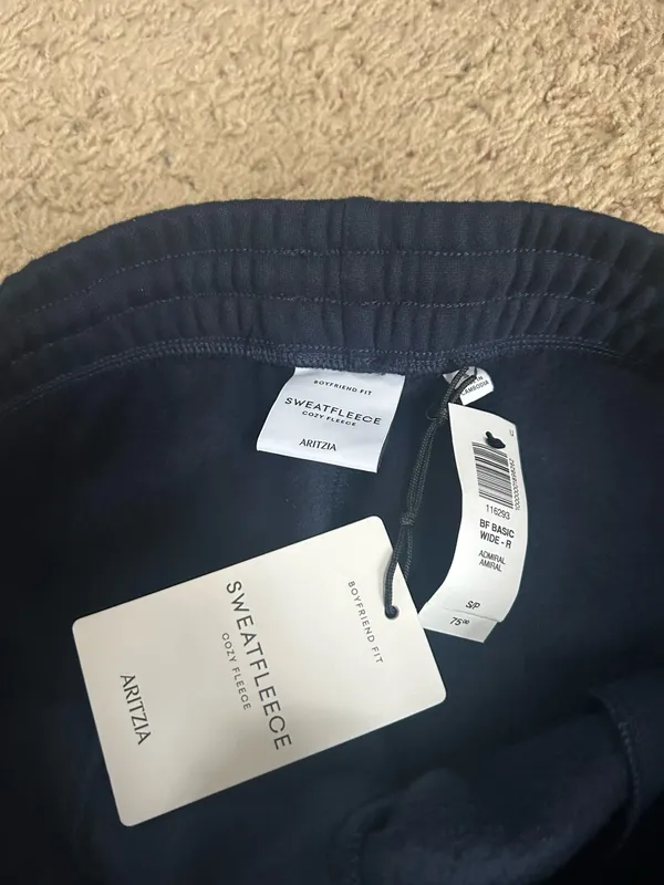 Aritzia Cozy Sweatfleece Boyfriend Wide Sweatpants navy - Image 3