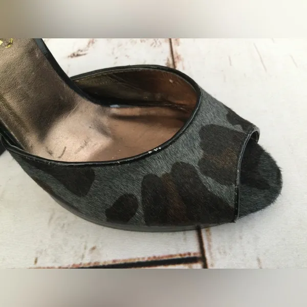 N.Y.L.A. Pony Hair Platform‎ Heel Size 7 - Image 3