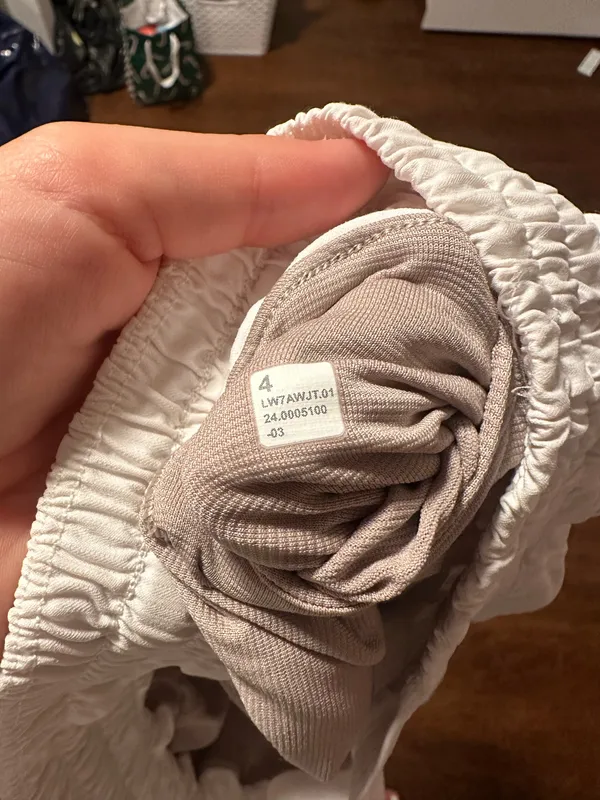 Lululemon Hotty Hot Shorts 4" - Image 3