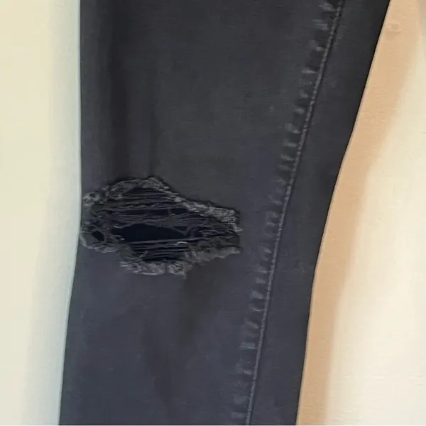 American Eagle Black Distressed NE(X)T Level Stretch Jegging Size 4 - Image 14