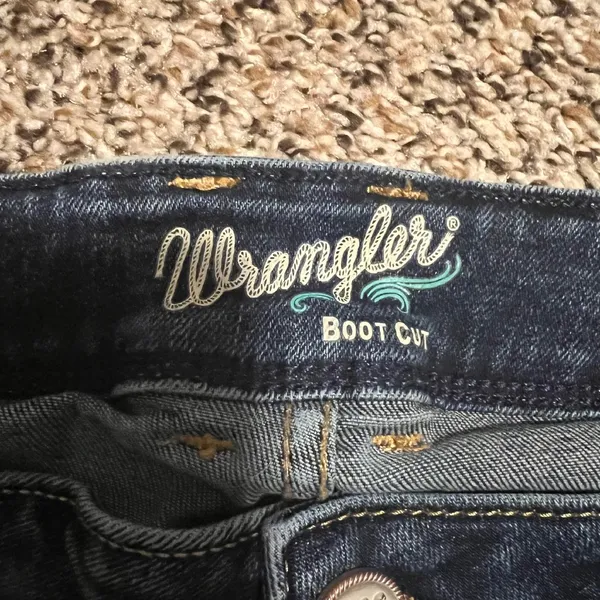 Wrangler Boot Cut Jeans Frayed Hem Dark Wash Denim Junior Size 11/12x32‎ - Image 2