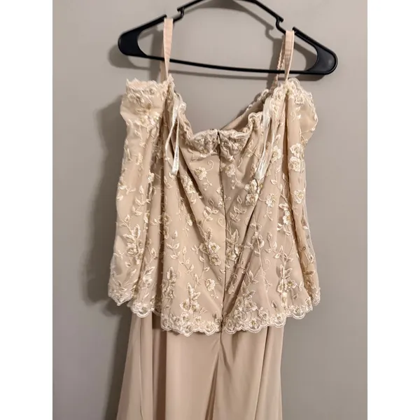 David's Bridal F2951P Formal Gown Womens 18 Champagne Lace Cold Shoulder Maxi - Image 6