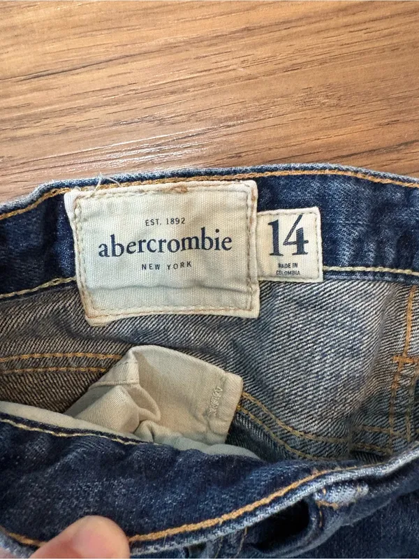 Abercrombie Remsen Low Rise Slim Straight Jeans Women’s Size 14 Distressed - Image 4