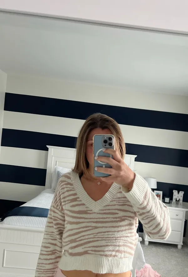 Le Lis Sweater - Image 2