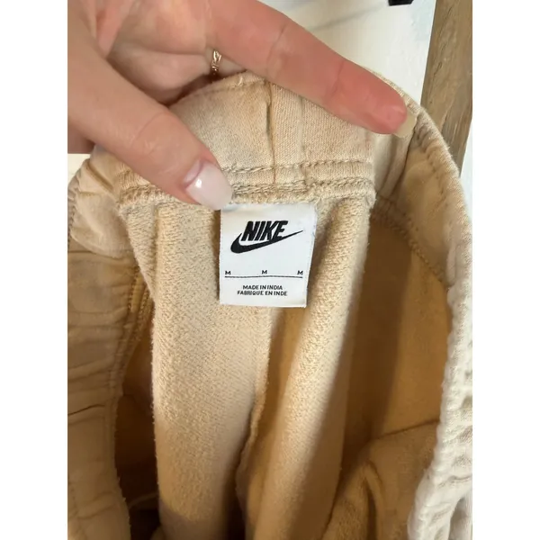 Nike Sportswear Club Fleece Women's Joggers Tan Comfy Sweatpants Size Medium - Image 3
