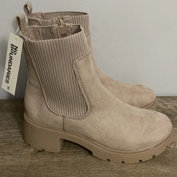 No Boundaries New! Women’s tan knit Chelsea ankle boots size 11 - Image 3