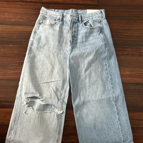 Skater Two Toned Distressed Women's Jeans - Image 2