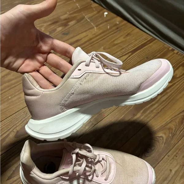 Adidas Women's Light Pink Sneakers - Image 2