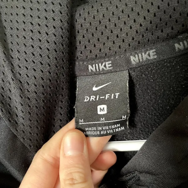 Nike dri fit black and white logo hoodie pockets workout athleisure top - Image 6