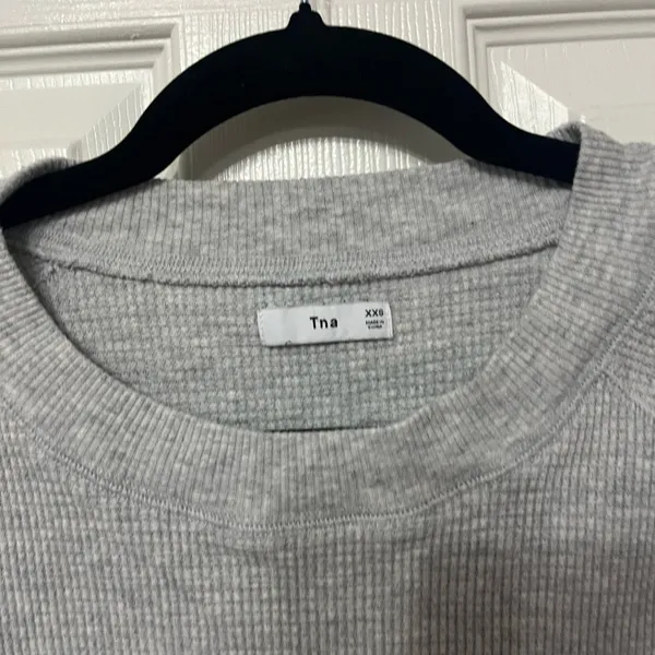 Aritzia TNA Waffle long sleeve tshirt‎ size XXS oversized - Image 4