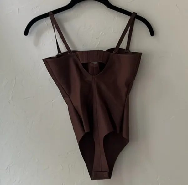 SKIMS Body Molded Underwire Bodysuit XS - Image 3