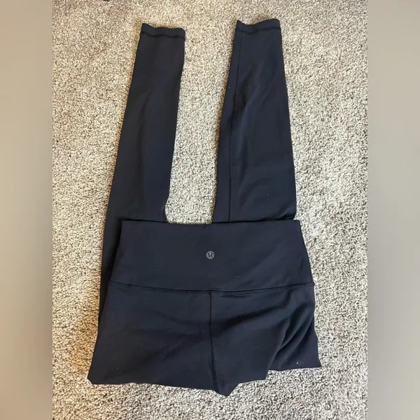 Lululemon black high-waisted leggings black size 6 - Image 5