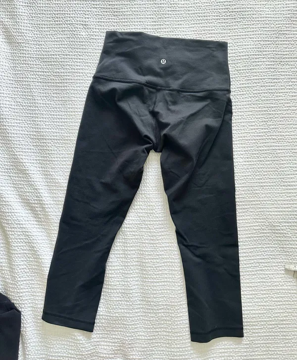 Lululemon high waisted Capri leggings vintage - Image 2
